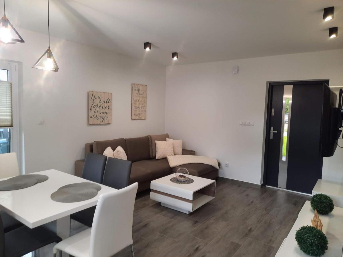 APARTAMENTY LAS Zator Esterno foto