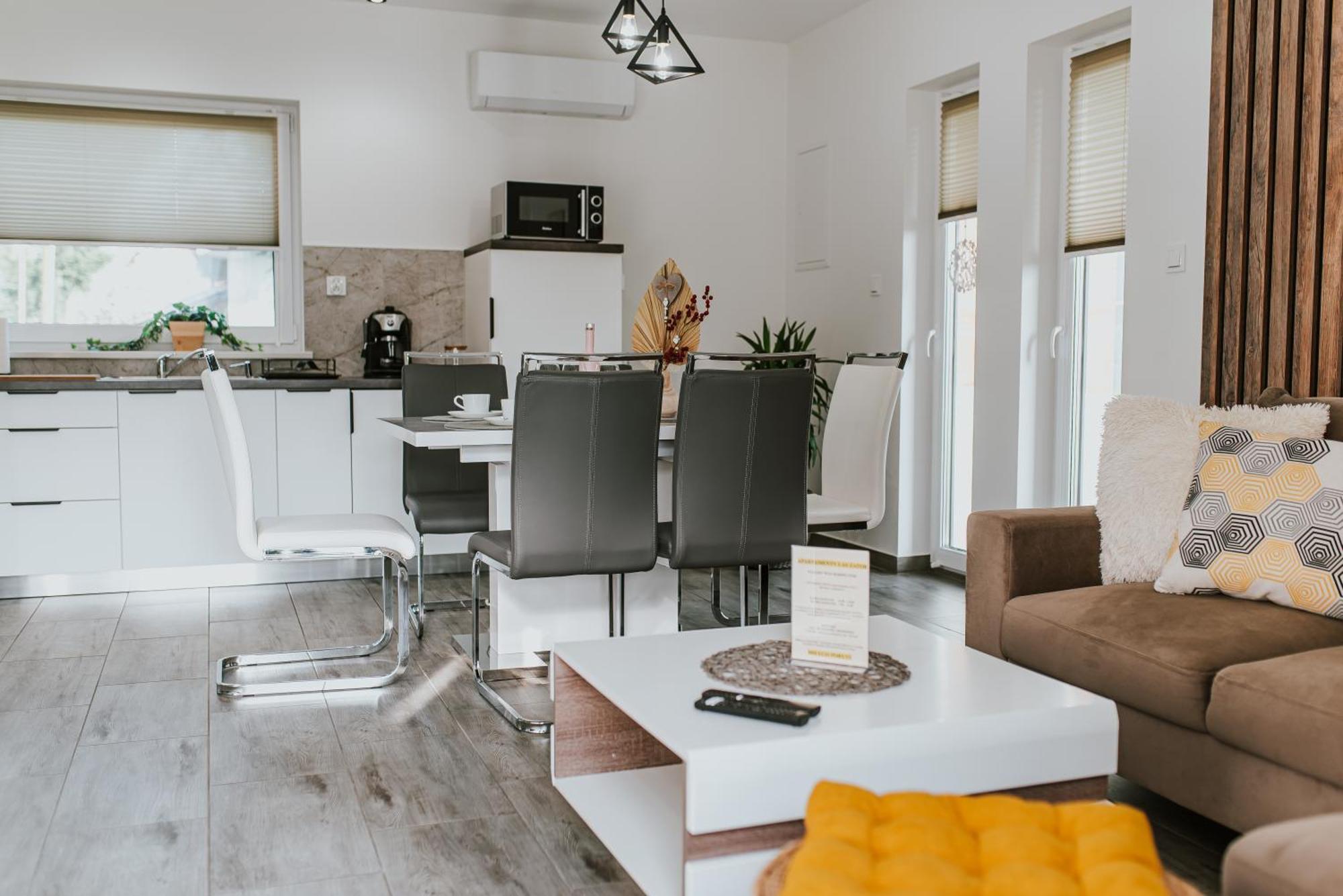 APARTAMENTY LAS Zator Esterno foto