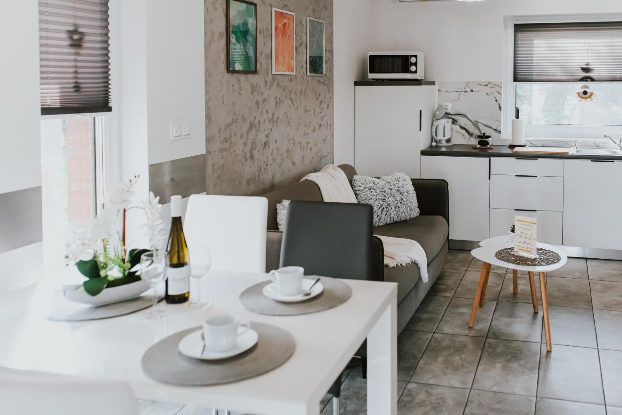 APARTAMENTY LAS Zator Esterno foto
