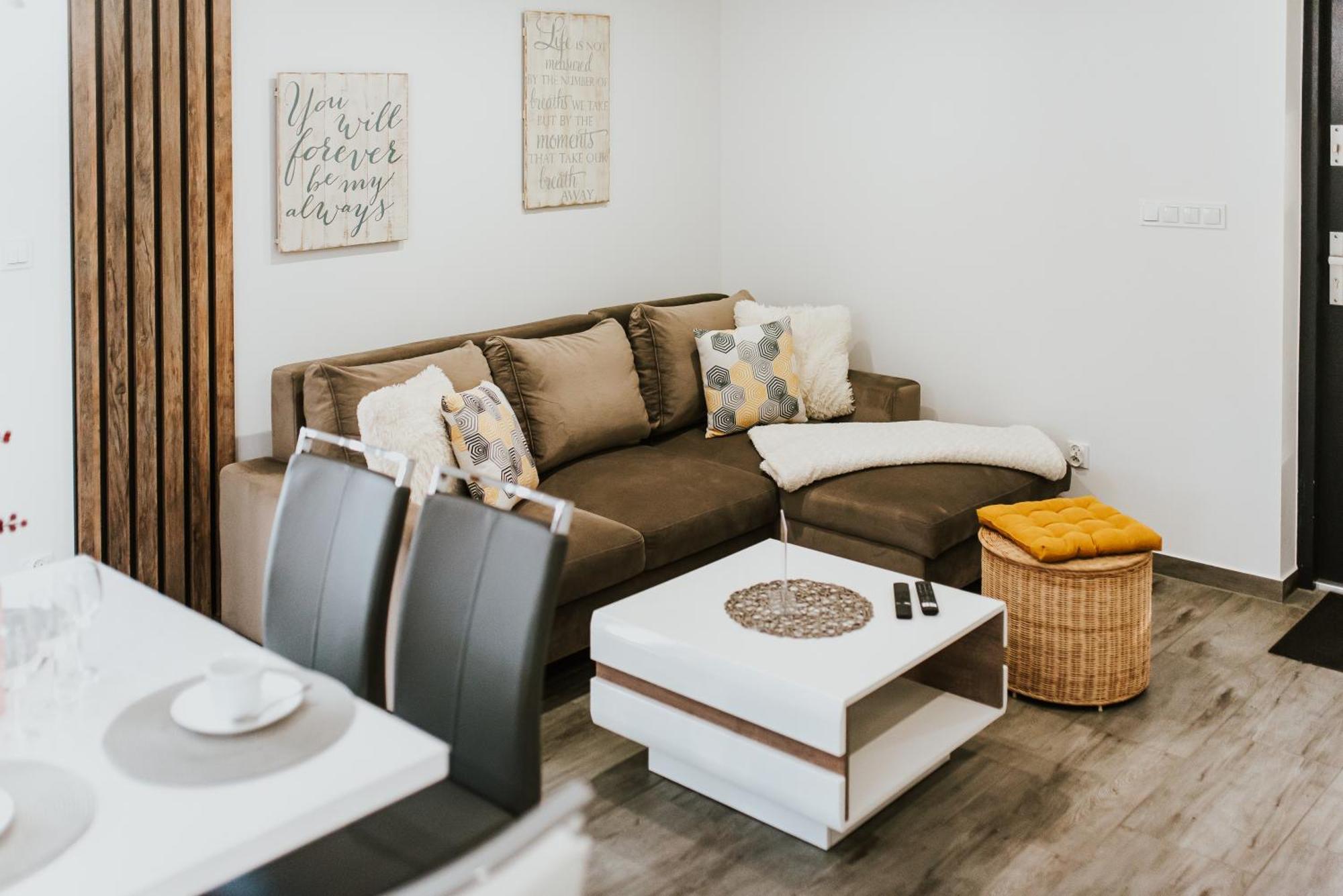 APARTAMENTY LAS Zator Esterno foto